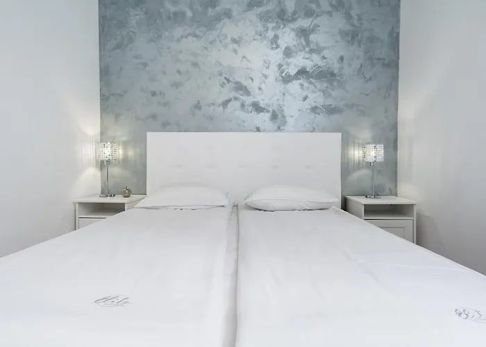 Elite Apartments Old Town Suite